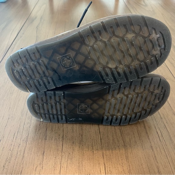 Doc Martens Girls White Boots - Picture 6 of 7